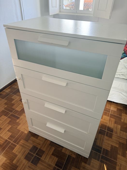 Comoda 4 gavetas BARATINHA