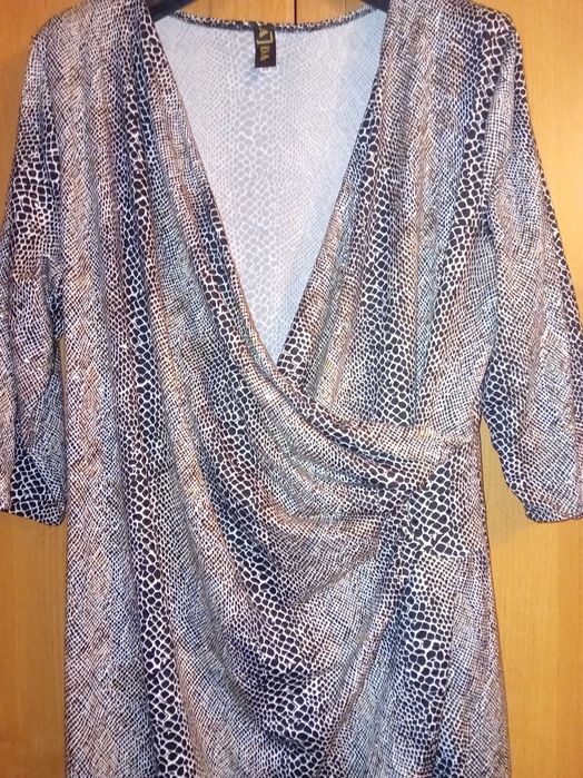 Sukienka komunia wesele kopertowy dekolt elastyczna dopasowana 48 50