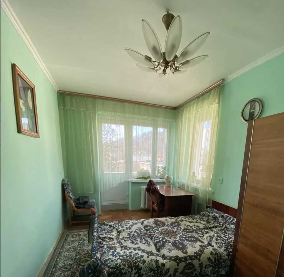Підселення в окрему кімнату (дівчина)  в 2К КВ Львів, Довбуша