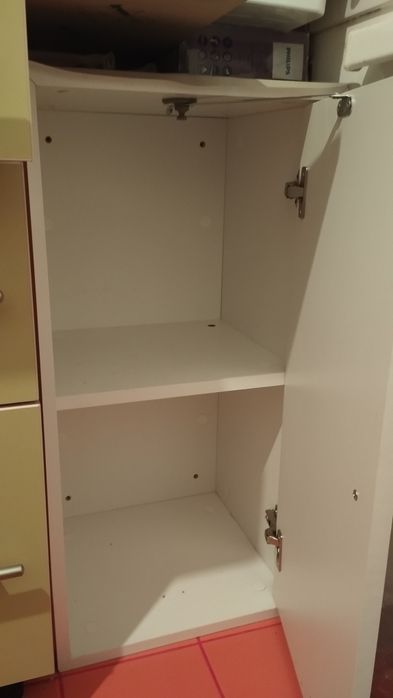 Продам 2 тумбочки на кухню