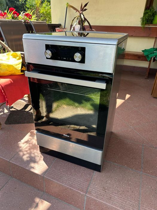 Kuchnia elektryczna Amica – indukcja + piekarnik z parą – stan bardzo