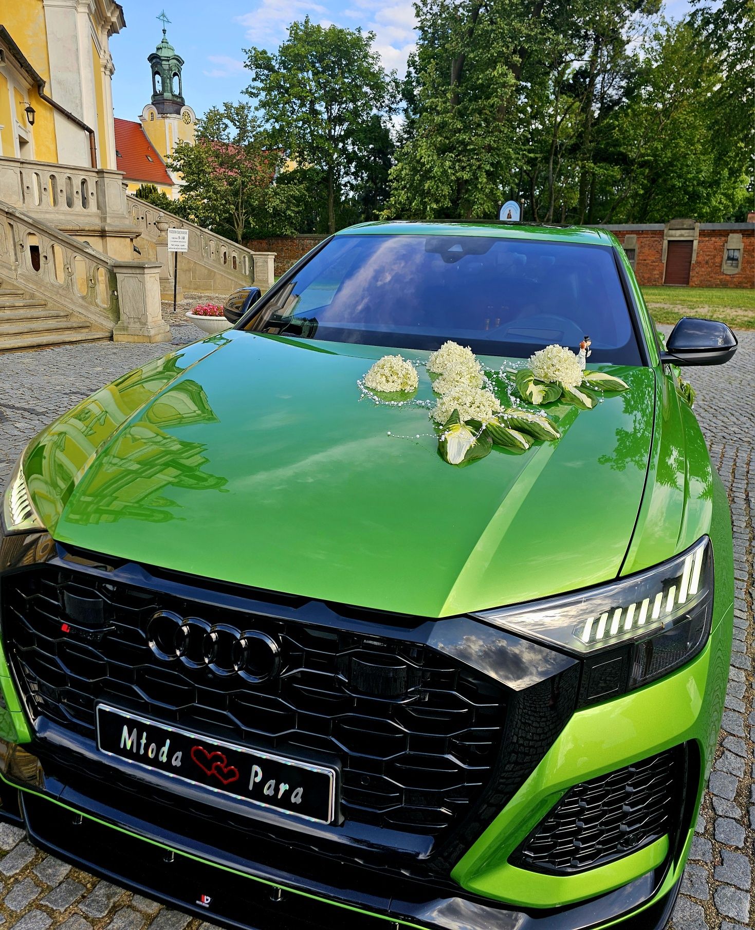 Auto do ślubu, sesja zdjęciowa Audi RSQ8