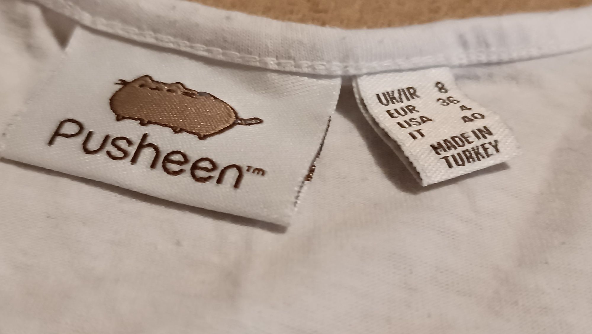 T-shirt s Pusheen Primark