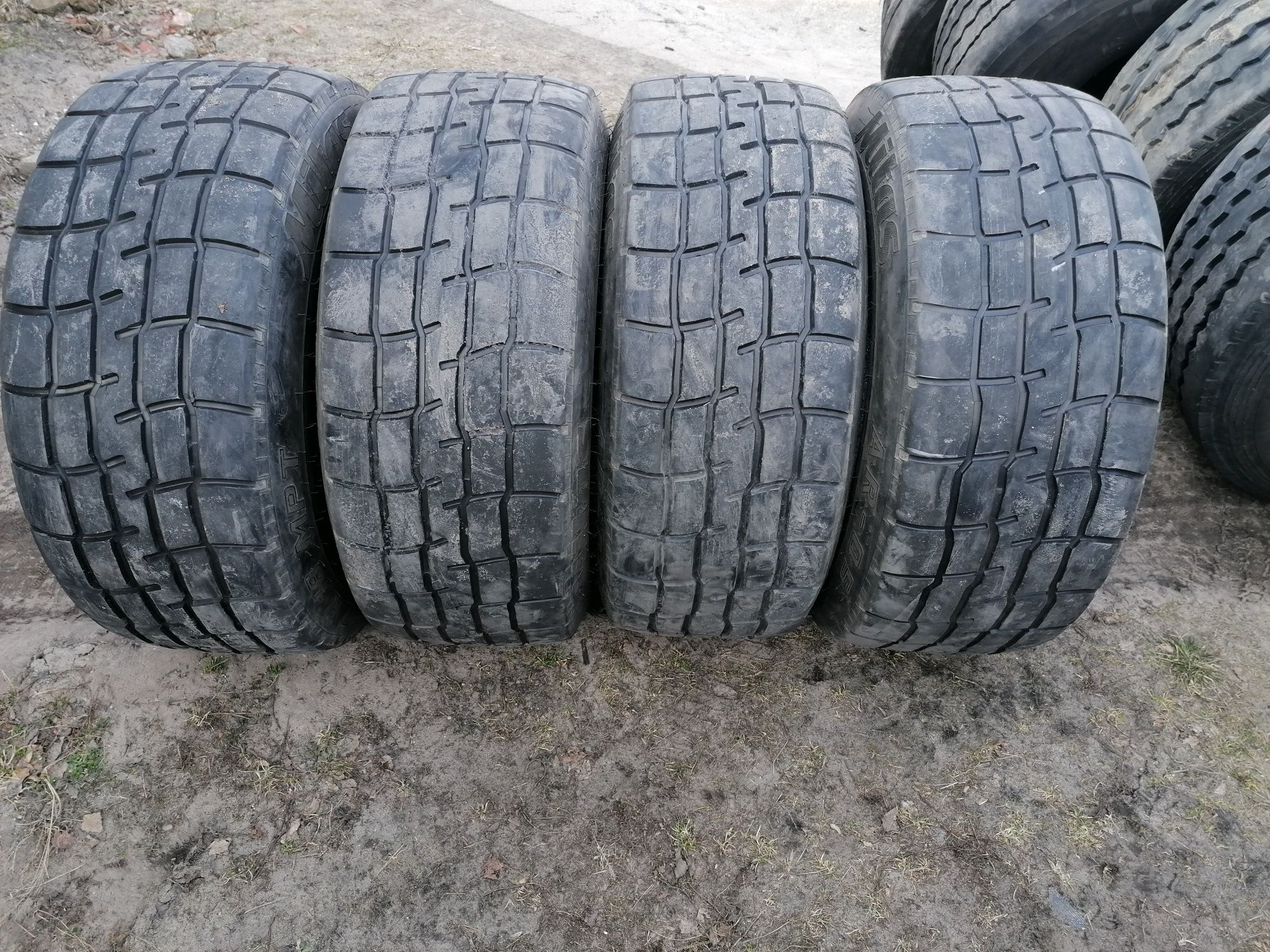 Opony 325/65r18  13.0/65r18 340/65r18