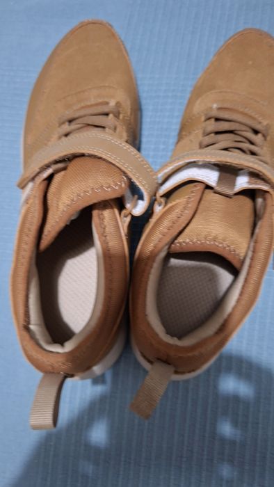 Botas como novas , pouco uso( entrego Lisboa)