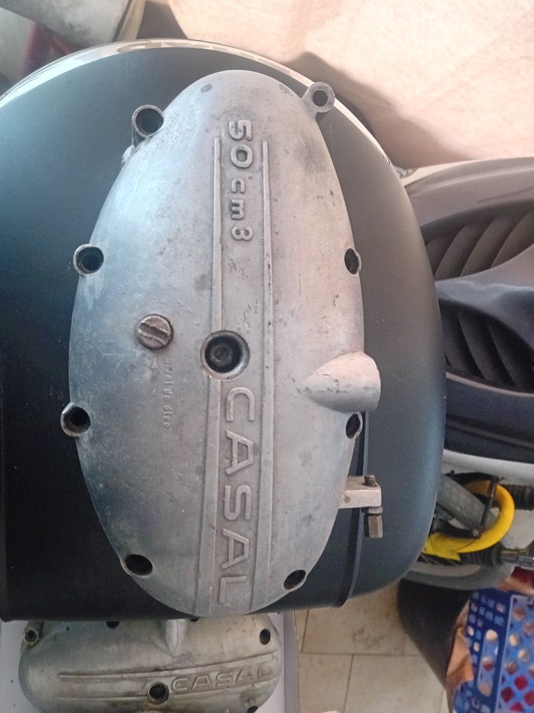 Tampa de motor de motorizada antiga Casal 50cc