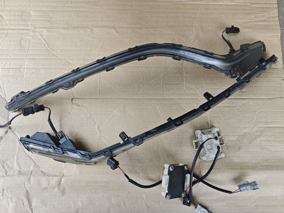 Підсвітка решітки Mazda 6