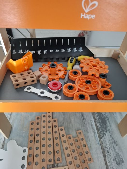 Stolik interaktywny warsztat hape drewniana zabawka