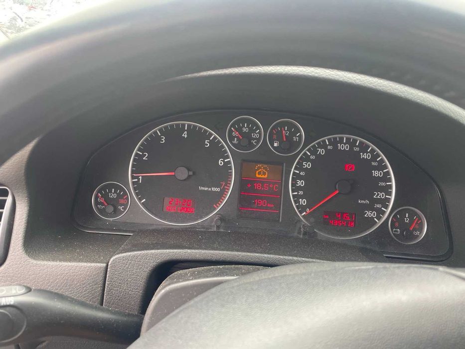 Продам AUDI A6 c5