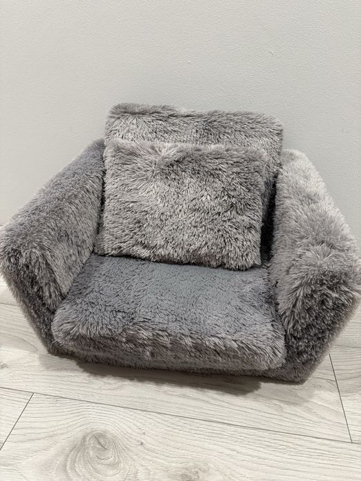 Pluszowy fotel dla dziecka