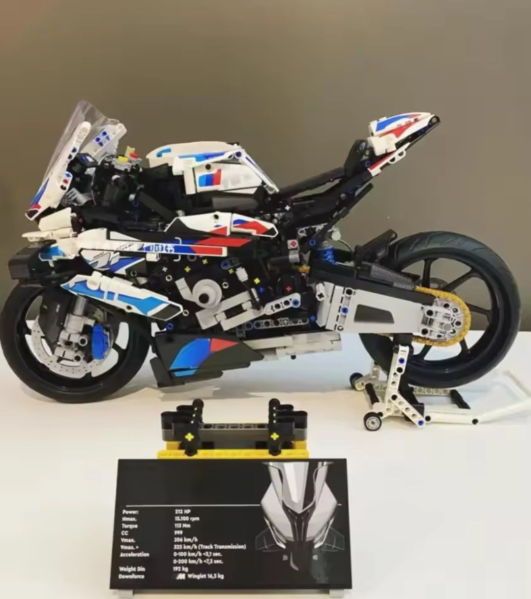 Klocki Technic Motocykl BMW M 1000 RR na wzór 42130 (Nie Lego) 1920 el