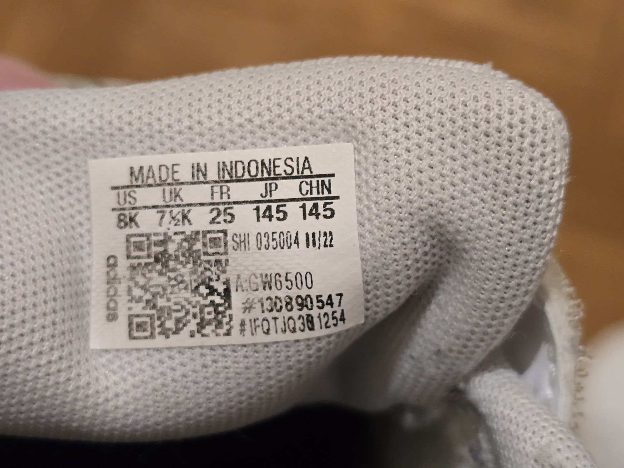 Tenis adidas tam 25