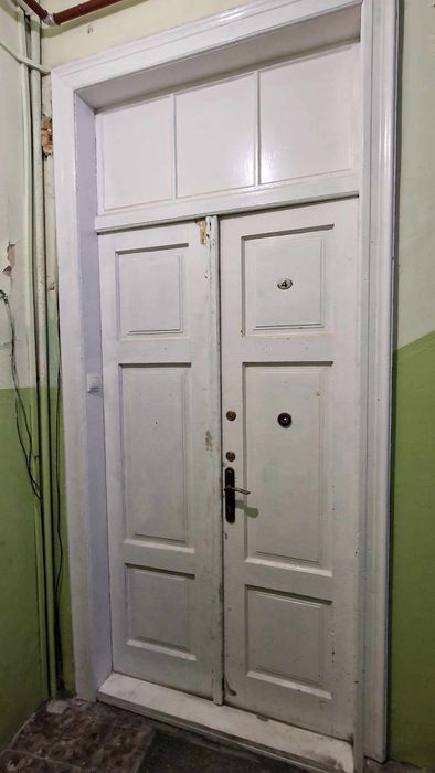 Stare drzwi drewniane dwuskrzydłowe wejściowe wysokie