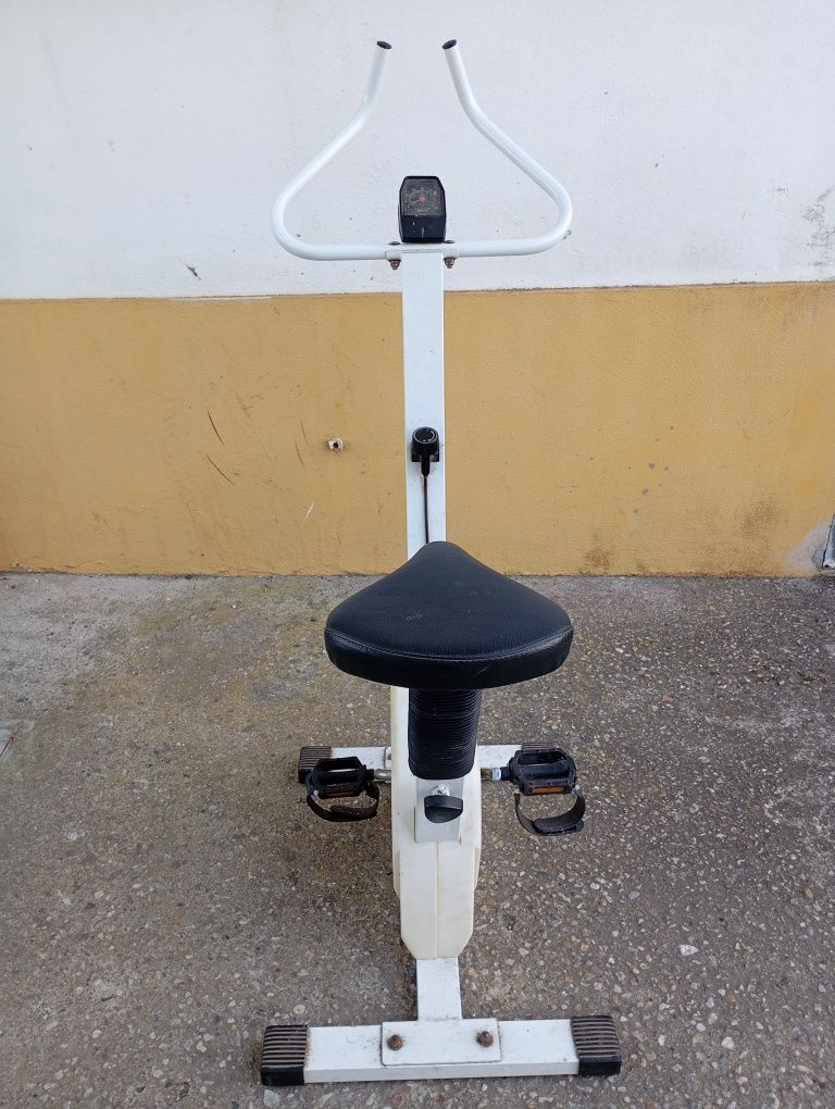 Bicicleta de ginástica