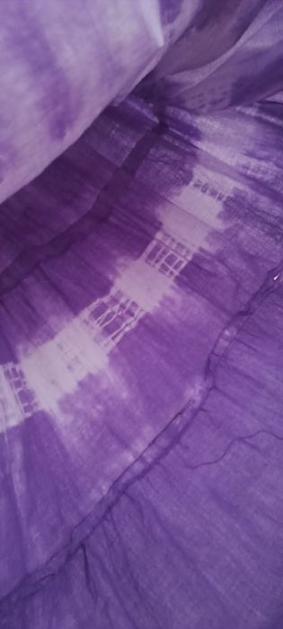 Saia roxa comprida com espelhos