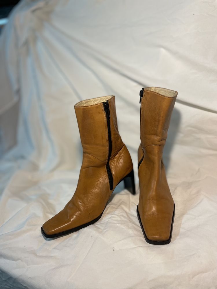 Botas senhora côr Camel nº36,5