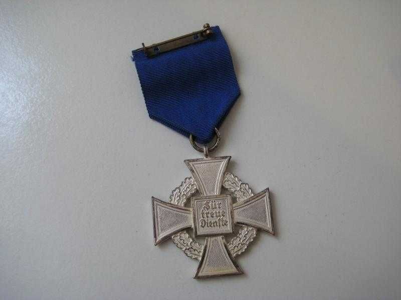 Medalha Faithful Service 25 years c/ Caixa - Nazi - 3º Reich