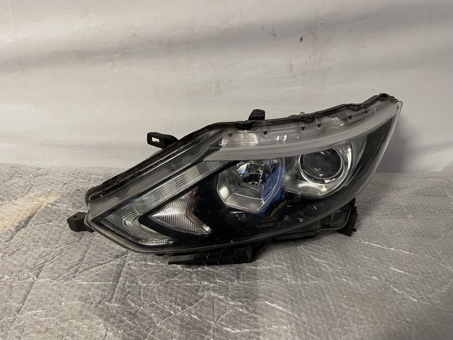 NISSAN QASHQAI II J11 13-17 lampa lewa prawa soczewka + led komplet