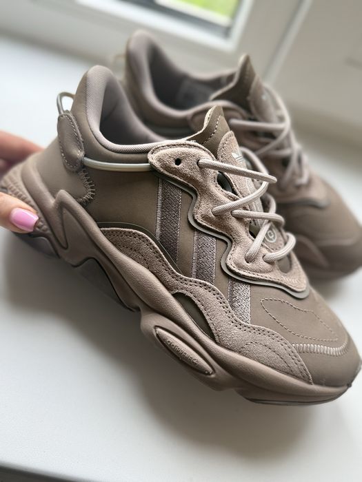 Кросівки жіночі Adidas