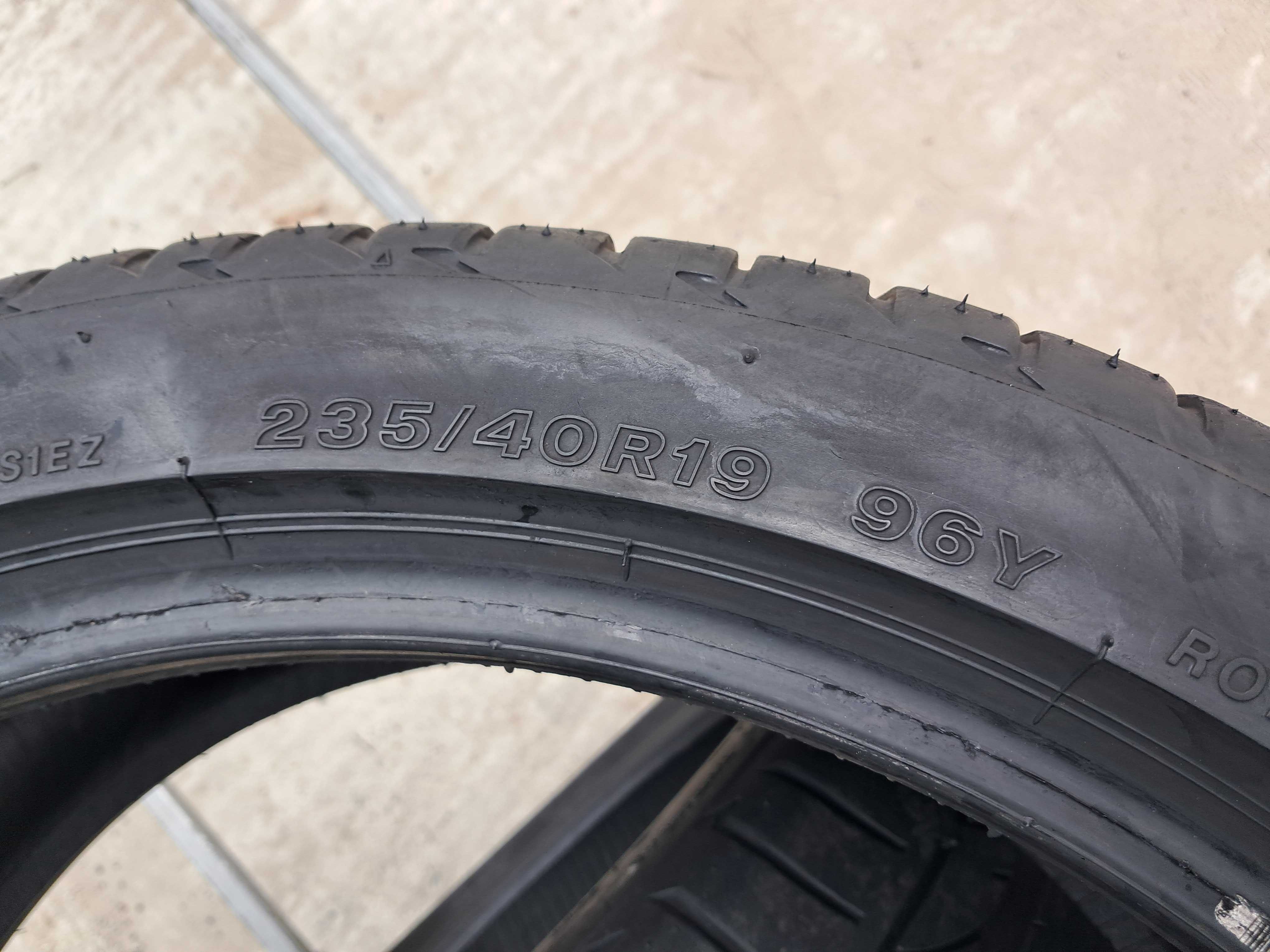 Резина літо 85% протектор Bridgestone 235/40 R19 Potenza S001