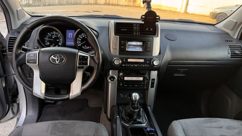 Toyota Land Cruiser 150 3.0 D-4D 190CV - Manual