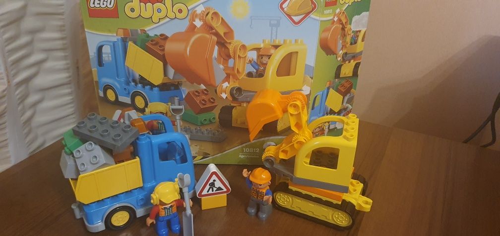 LEGO DUPLO Грузовик и гусеничный экскаватор (10812)Оригинал