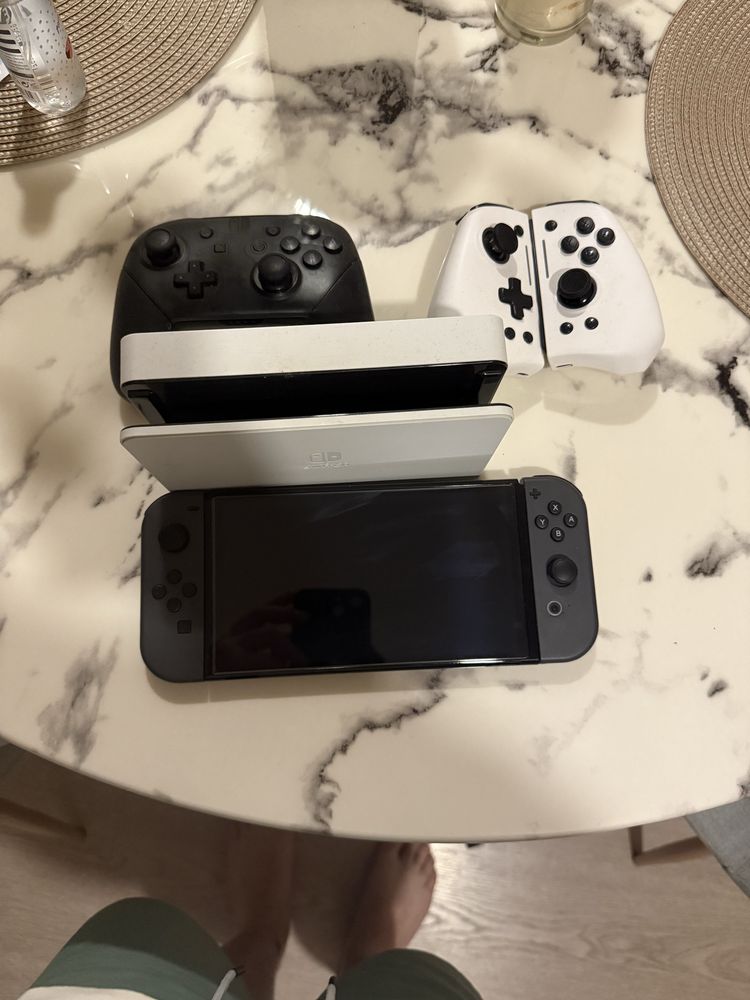 Nintendo switch Oled DESBLOQUEADA + acessórios incriveis