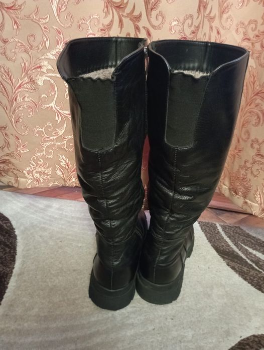 Жіночі зимові чоботи