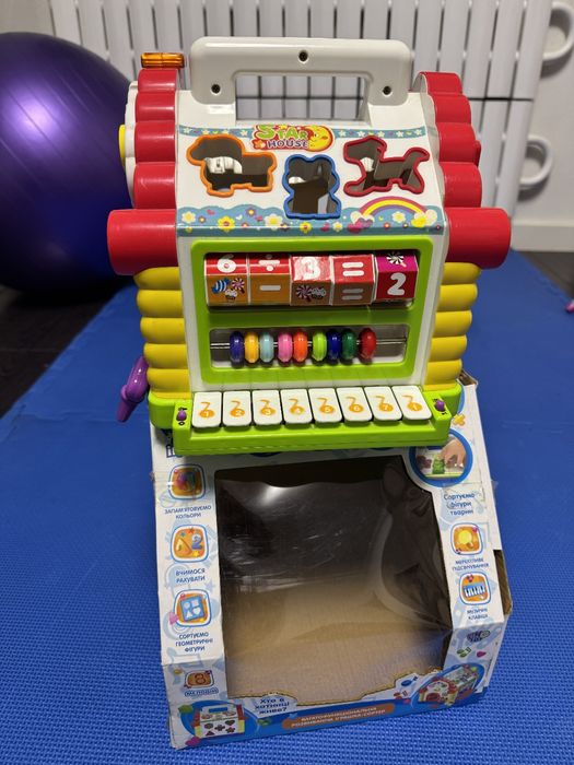 Іграшковий будинок теремок інтерактивний, сортер