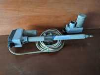 Siłownik Power jack do anteny satelitarnej.