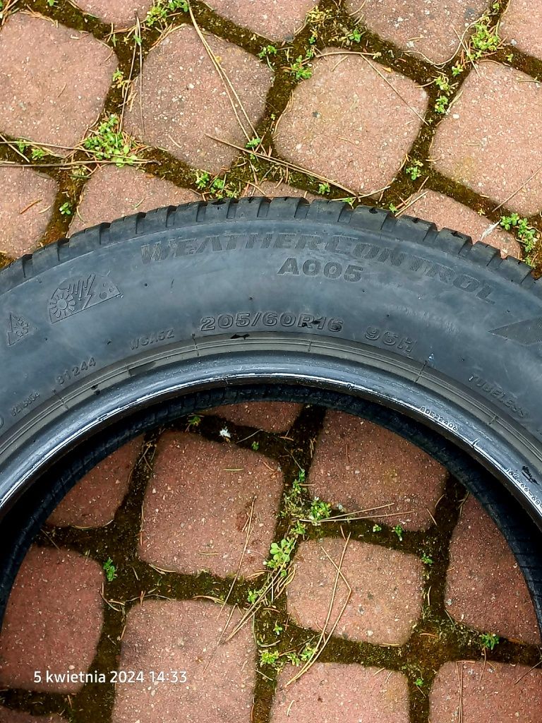 Opony całoroczne 205/60/16 Bridgestone Weather Control A005