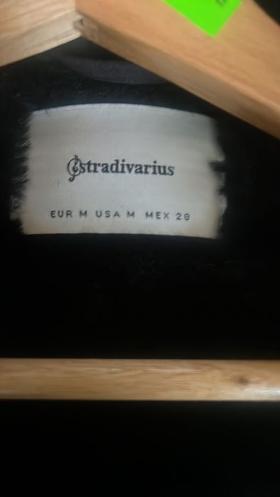 Жіноча дублянка Stradivarius / Страдіваріус чорна, розмір M