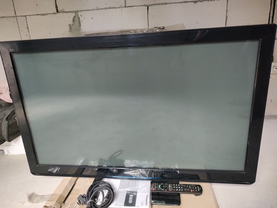 Плазмовий телевізор Panasonic tx-pr42u30 на запчастини.