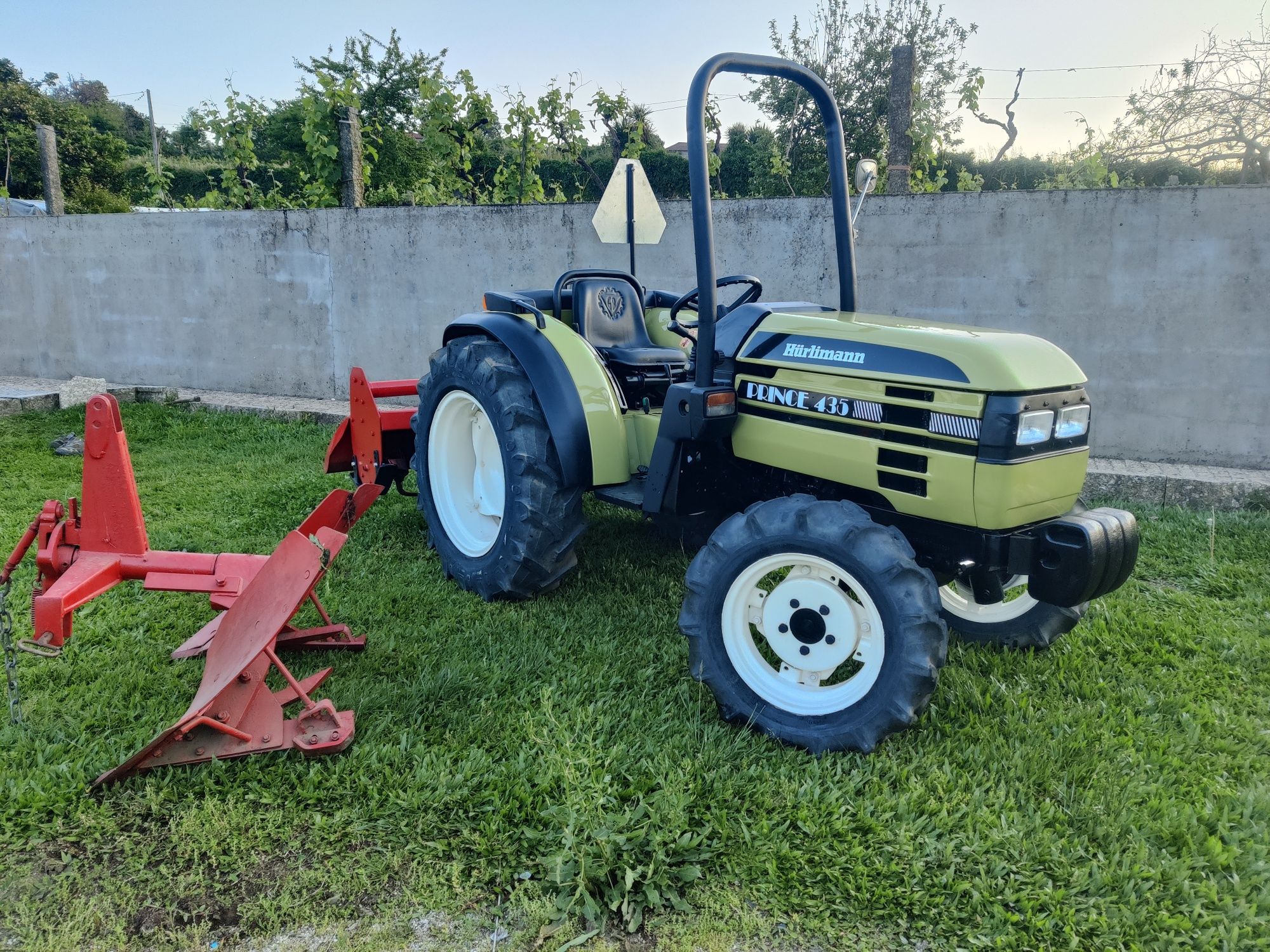 Trator Hurlimann /frese charrua