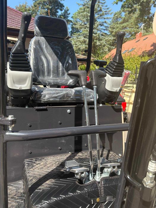 Minikoparka Meyer EX15 – 1,5 t, silnik Yanmar 15,2KM, hydraulika 18MPa