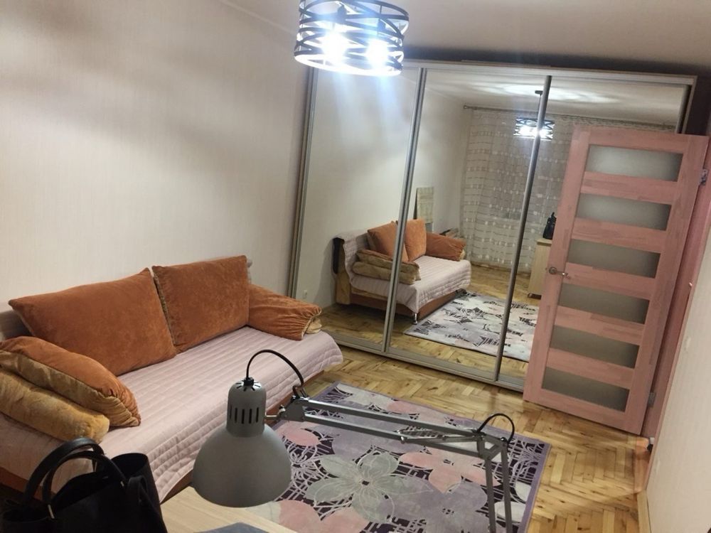 Продажа 1комнатной, Лахтинская