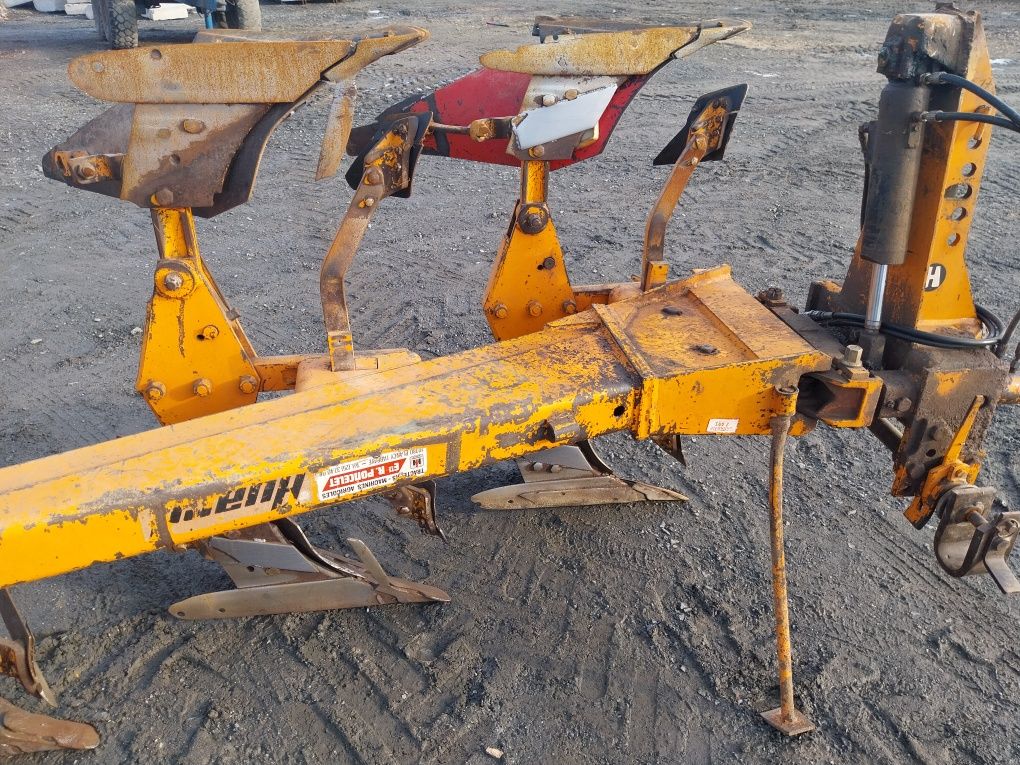 Pług obrotowy huard 565 ,5 skibowy