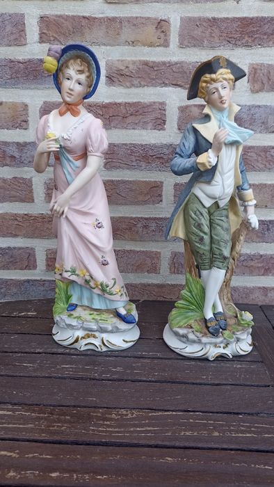 Статуэтки парные  
"Галантная пара"