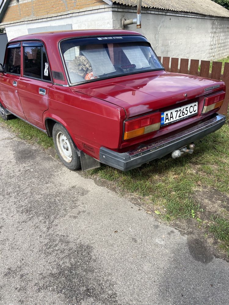 Автомобіль
