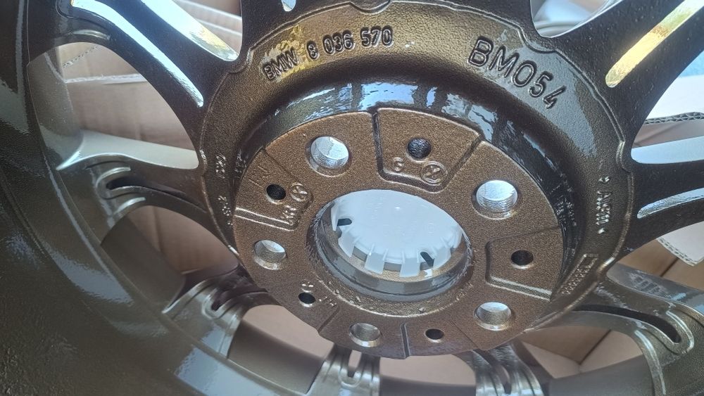 BMW E60 E61 felgi styling 135 oem r18 Bronze schadow
