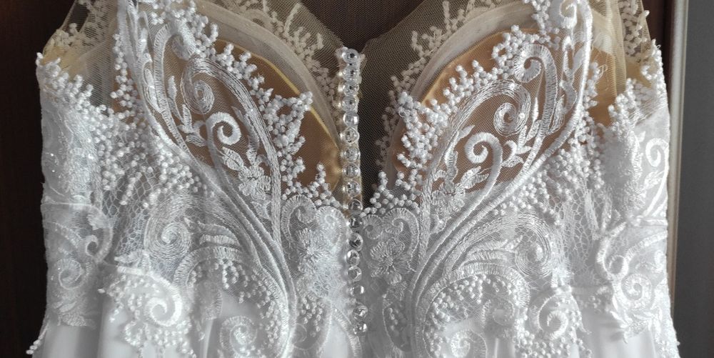 Piękna suknia ślubna