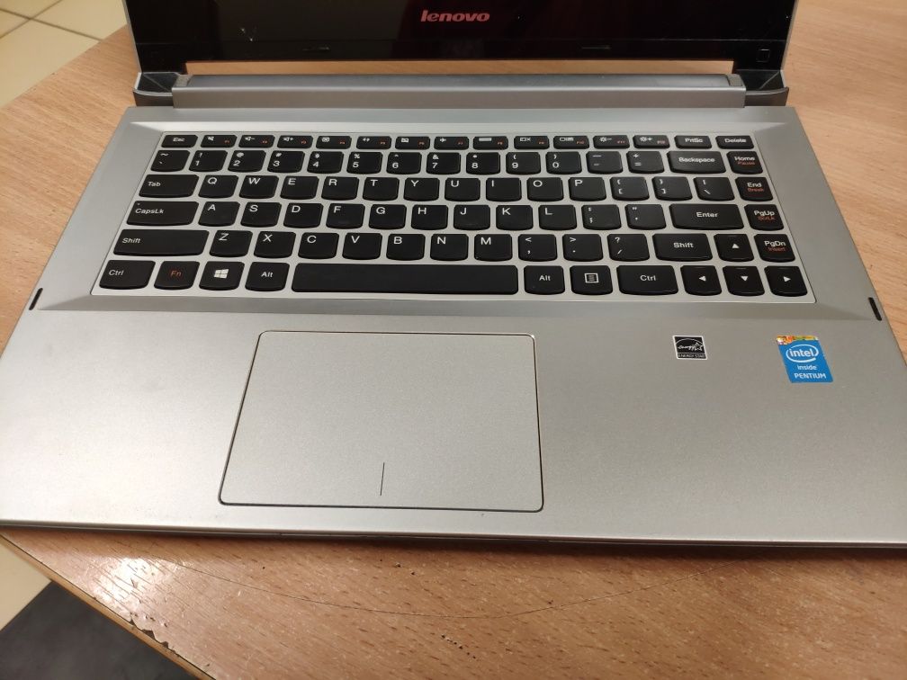 Lenovo Z546 laptop