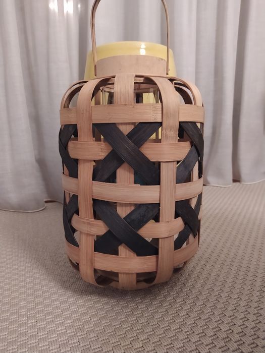 Lanterna grande, loja Area