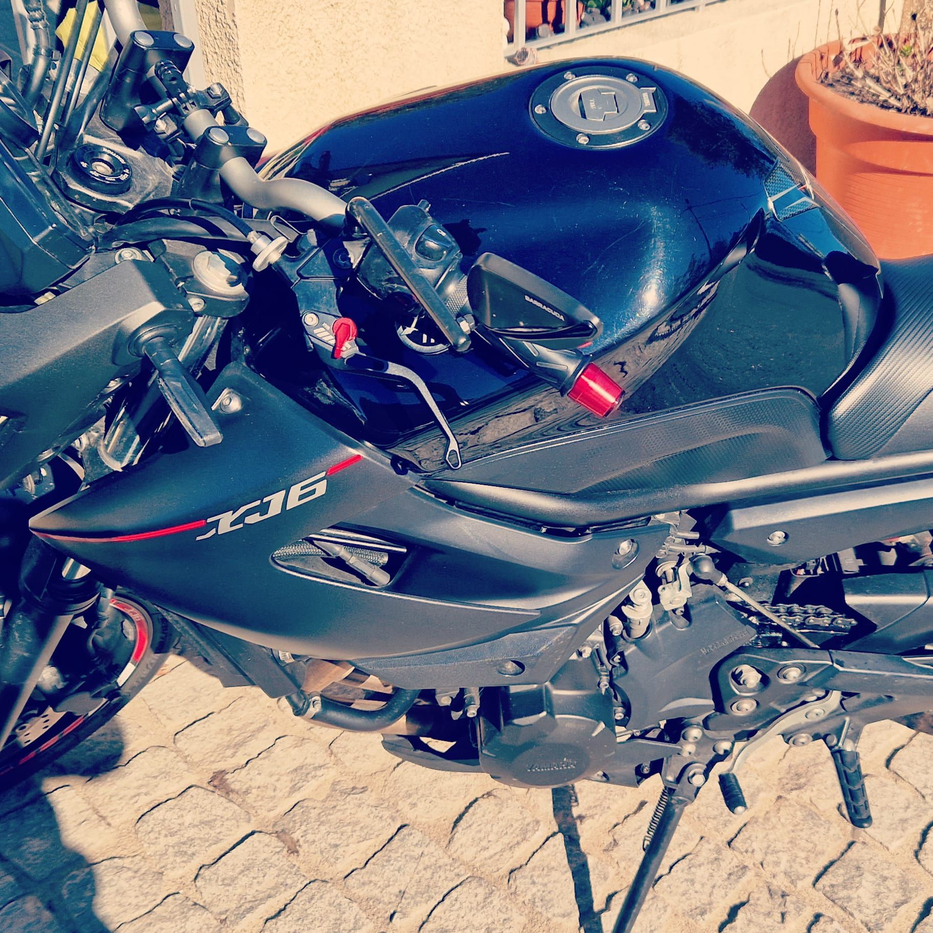 Yamaha XJ6 600cc