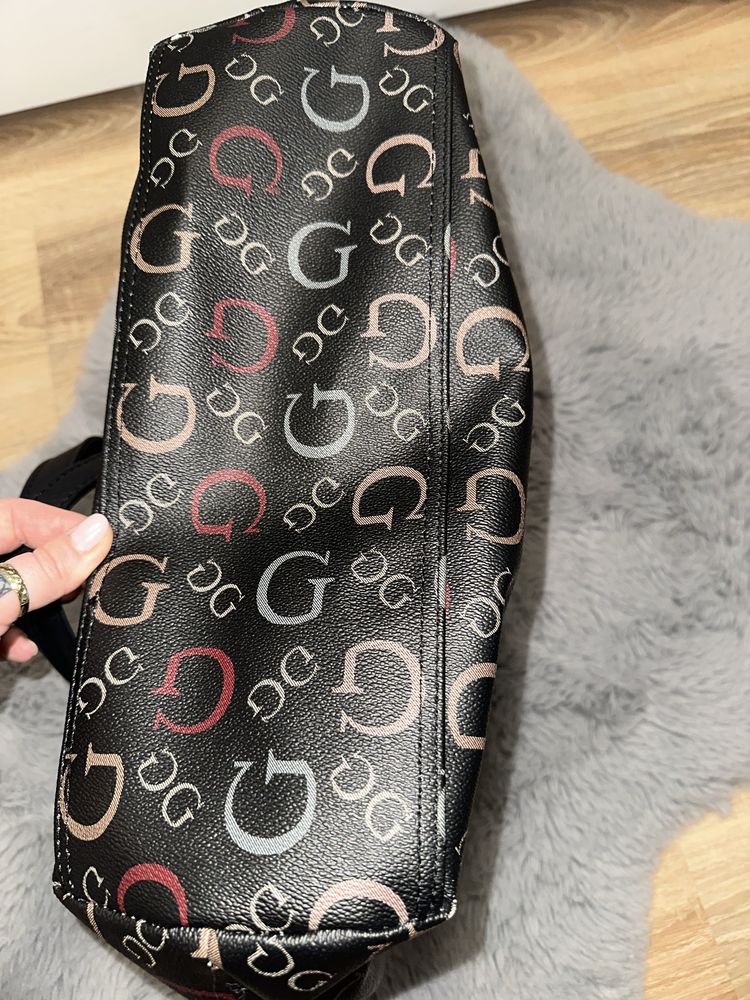Guess torebka shopperka czarna