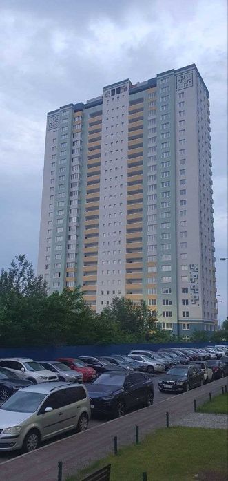Продам 3к 90,6м 16й пов. ЖК Патріотика буд.Вижниця №22