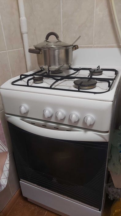 Газова плита INDESIT
