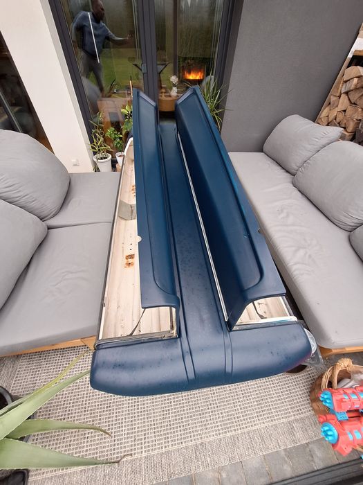 Boks dachowy 2.2m x 0.9m dwustronny