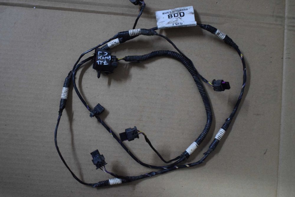 Instalacja czujników parkowania Ford Focus mk3 C-max mk2 wiązka na tył