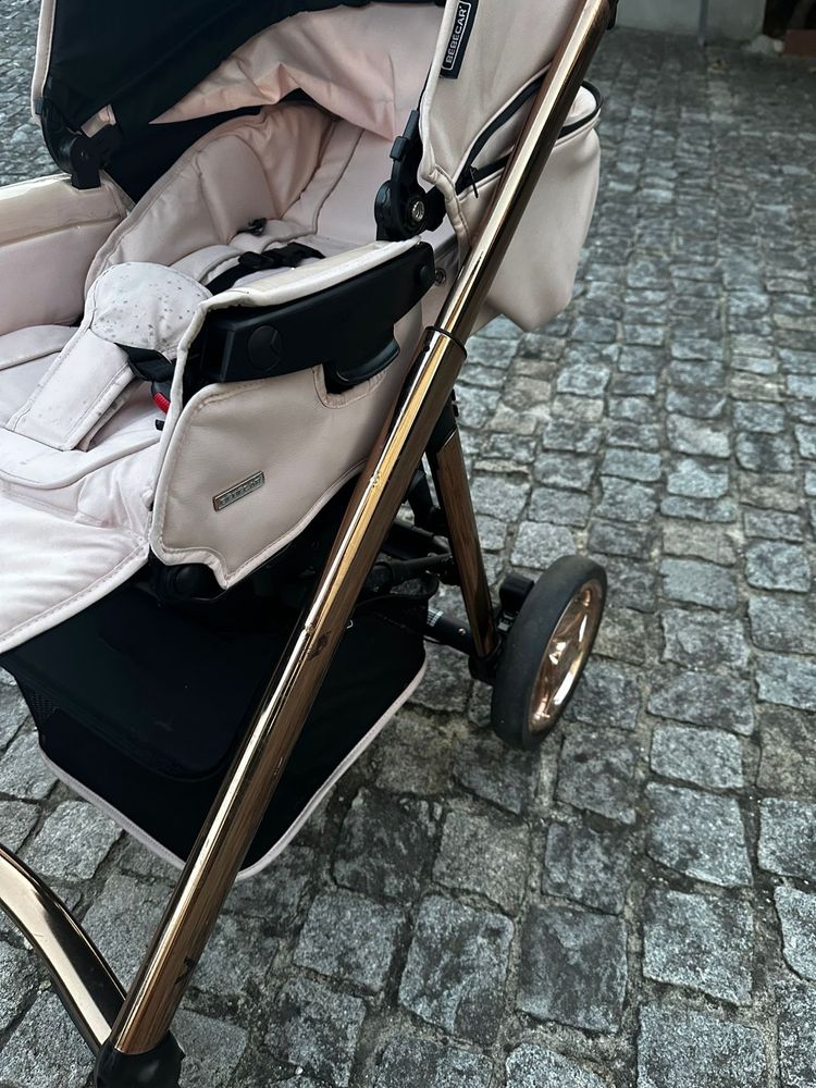 Carrinho rosa da bebécar
